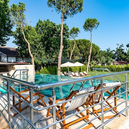 Assos Hunters Hotel-special Class