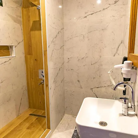 Assos Hunters Hotel-special Class Hotel