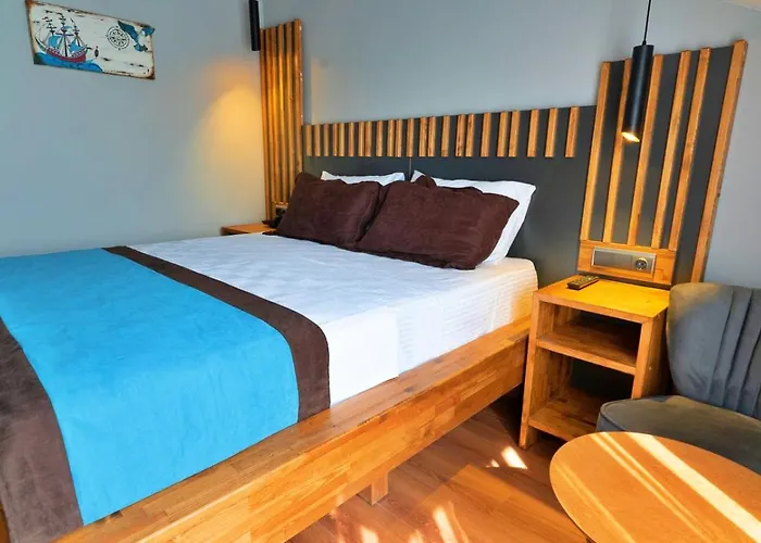 Assos Hunters Hotel-special Class