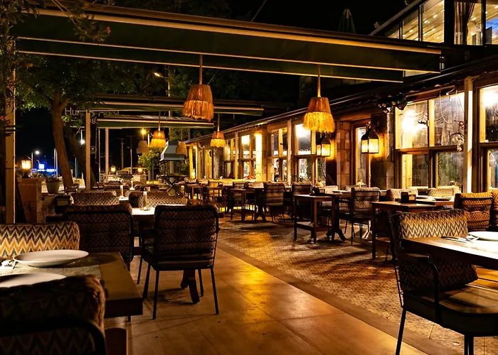 Assos Hunters Hotel-special Class *